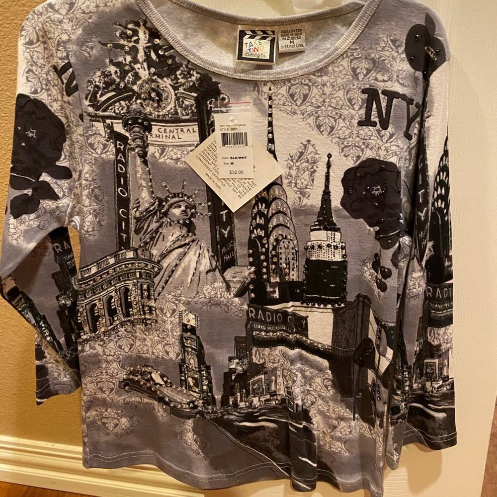 Women’s New York top